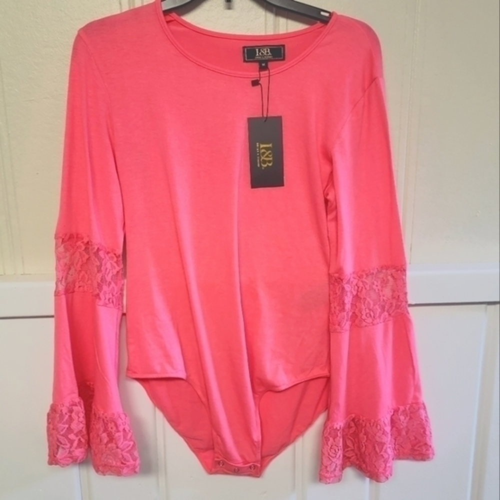 NWT L&B Lace‎ Bell Sleeve Snap Bodysuit